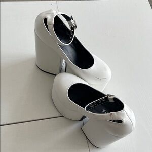 Lamida style Chic White Platform Heels